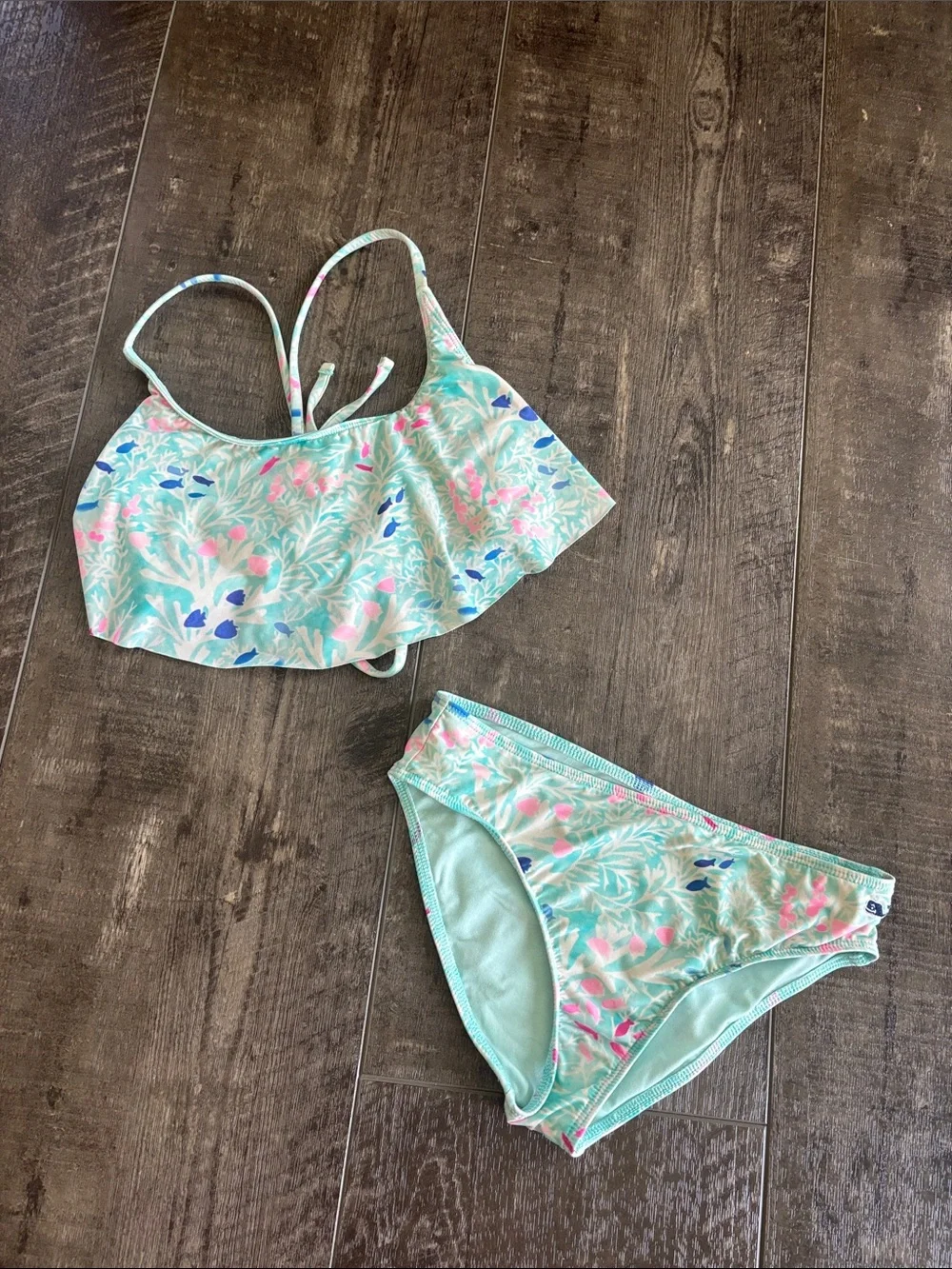 Vineyard Vines Floral Ruffle 2 piece Swimsuit size M 10-12